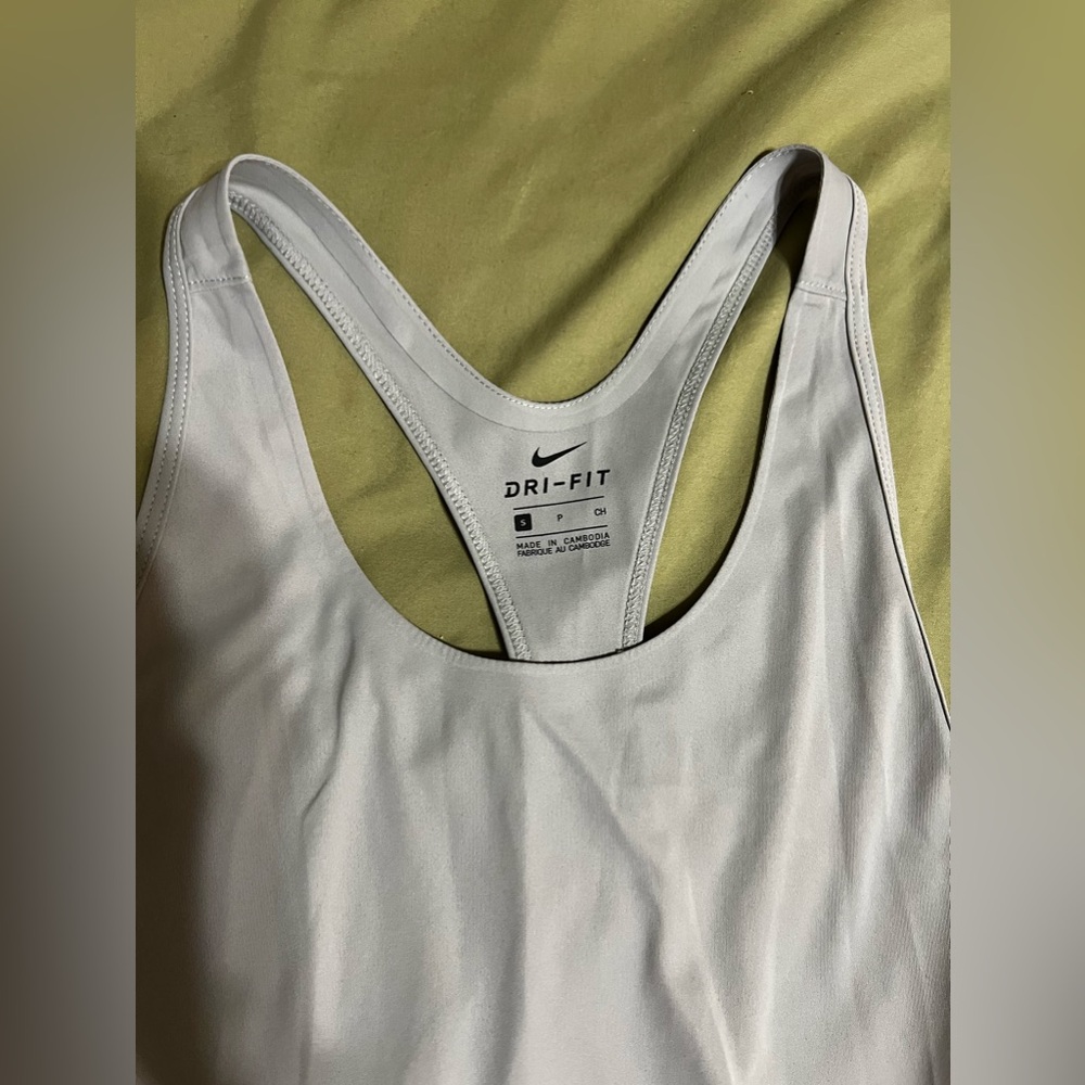 Nike Small Dri-FIT Tank (Lilac) - Picture 3 of 5
